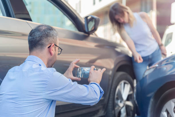 Professional Car Insurance Near Me technician working in Justice, IL